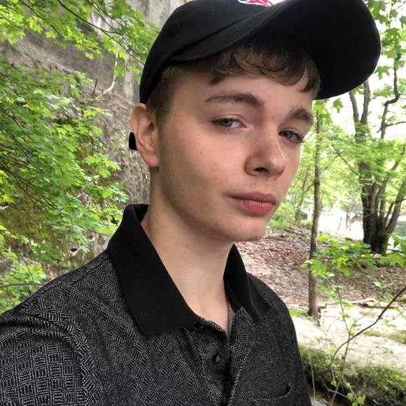 Meet your Posher, Ian - Picture 1 of 1